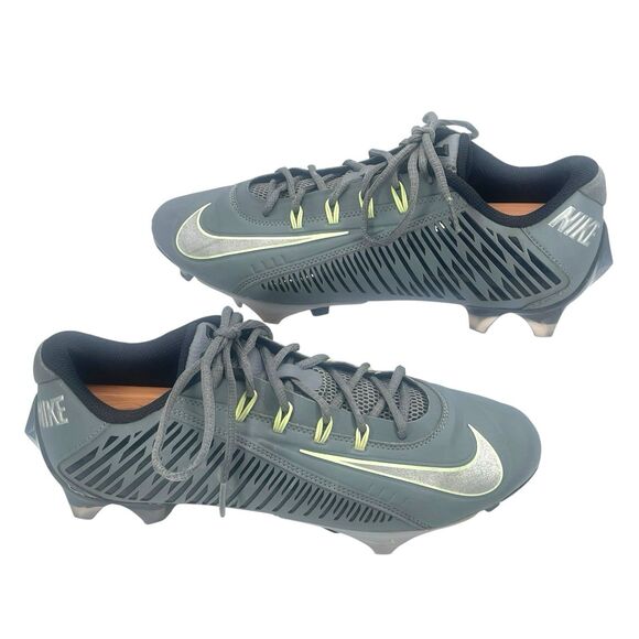 Athletic_Shoes